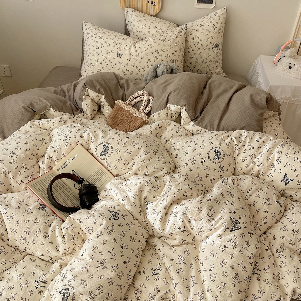 91家纺网 家纺一手货源 找家纺 沐芷 2026 【提供买家秀】简约可爱双层纱四件套床上用品 单被套/四件套 彼岸-困蝶