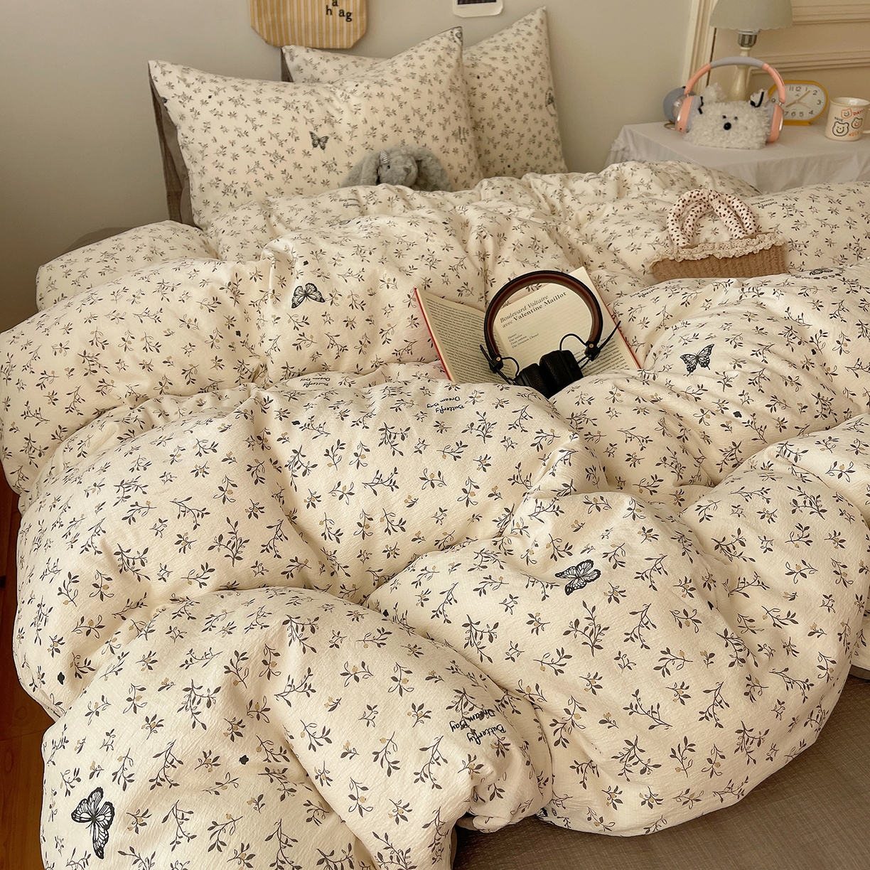 91家纺网 家纺一手货源 找家纺 沐芷 2026 【提供买家秀】简约可爱双层纱四件套床上用品 单被套/四件套 彼岸-困蝶