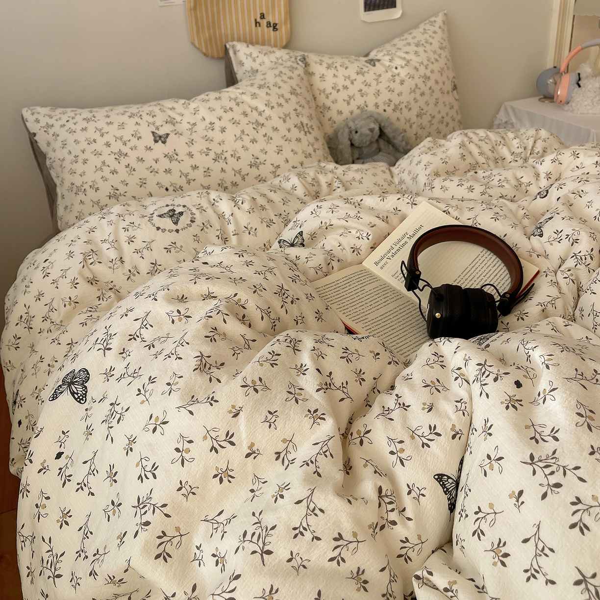 91家纺网 家纺一手货源 找家纺 沐芷 2026 【提供买家秀】简约可爱双层纱四件套床上用品 单被套/四件套 彼岸-困蝶