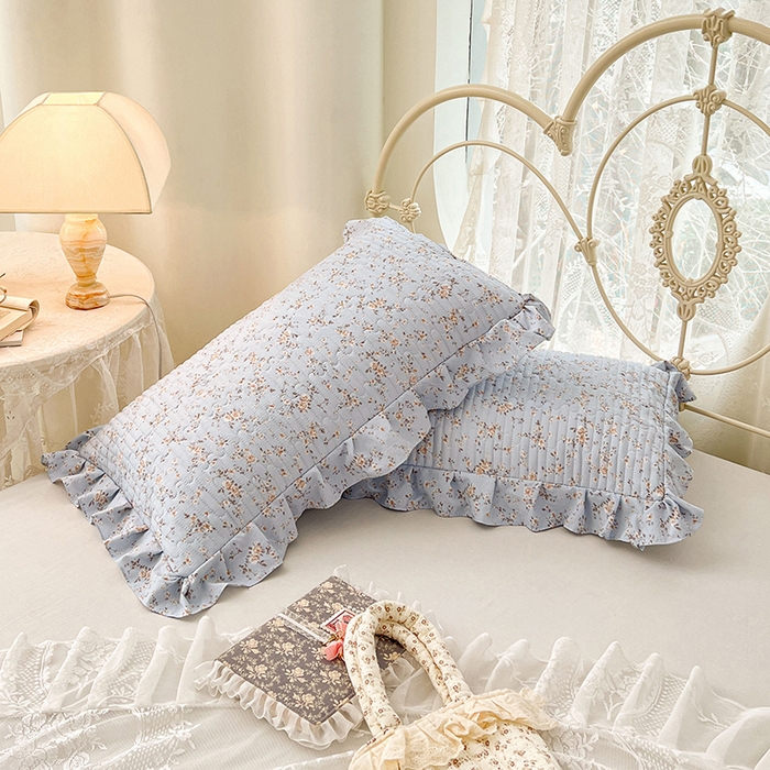 91家纺网 家纺一手货源 找家纺 圣比熊 2026新款A类云朵棉夹棉花边枕套宿舍单人一只装枕芯内胆套-单人枕套 兰亭序-蓝（花边夹棉）