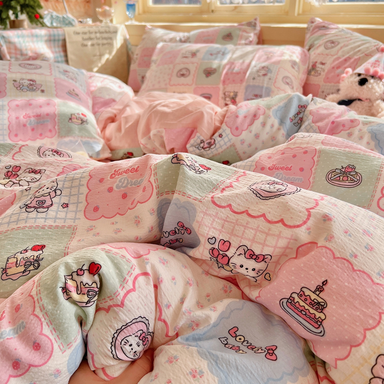 91家纺网 家纺一手货源 找家纺 瑞钰 2025新款云感双层纱暗合四件套 甜品猫