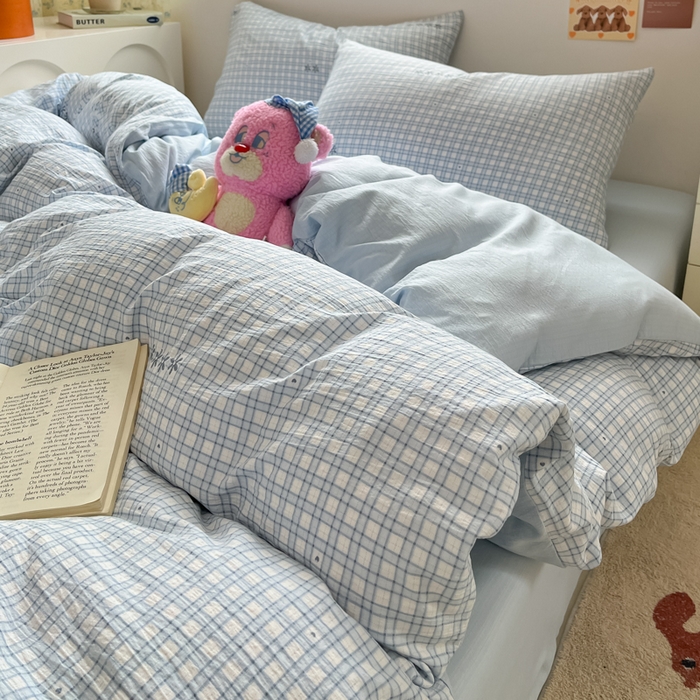 91家纺网 家纺一手货源 找家纺 瑞钰 2025新款云感双层纱暗合四件套 蓝格纹