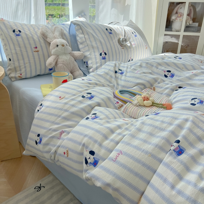 91家纺网 家纺一手货源 找家纺 瑞钰 2025新款云感双层纱暗合四件套 竖条小狗