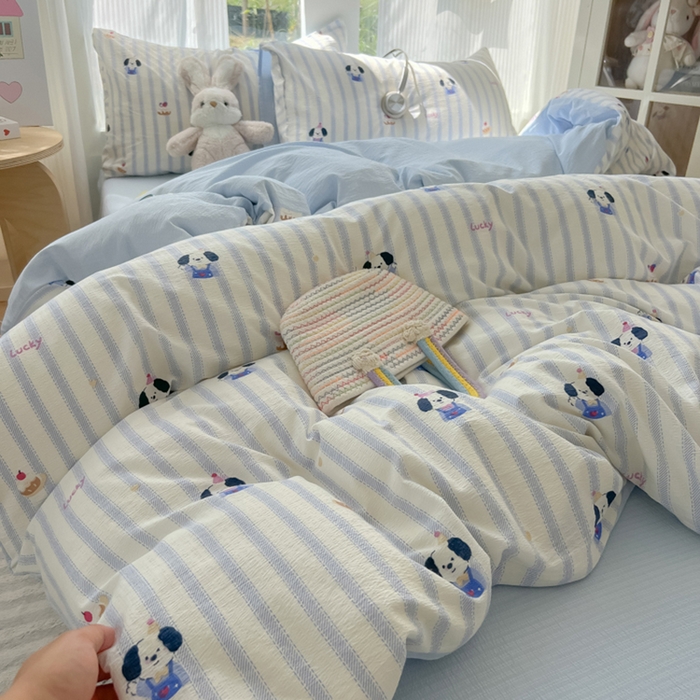 91家纺网 家纺一手货源 找家纺 瑞钰 2025新款云感双层纱暗合四件套 竖条小狗