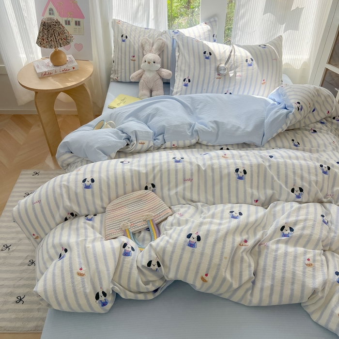 91家纺网 家纺一手货源 找家纺 瑞钰 2025新款云感双层纱暗合四件套 竖条小狗