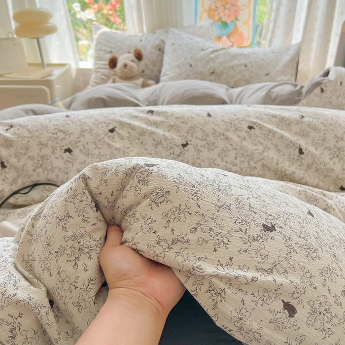 91家纺网 家纺一手货源 找家纺 瑞钰 2025新款云感双层纱暗合四件套 兔与晚风