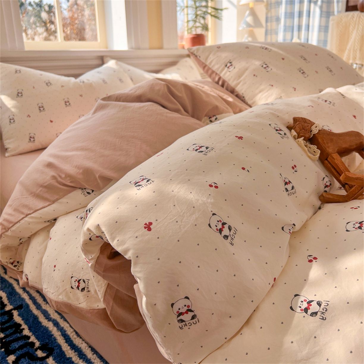 91家纺网 家纺一手货源 找家纺 瑞钰 2026新款A类古法水洗仿棉云感纱四件套幸运熊