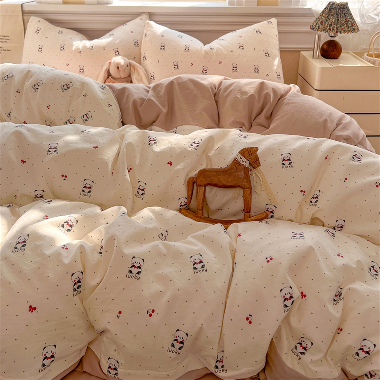 91家纺网 家纺一手货源 找家纺 瑞钰 2026新款A类古法水洗仿棉云感纱四件套幸运熊