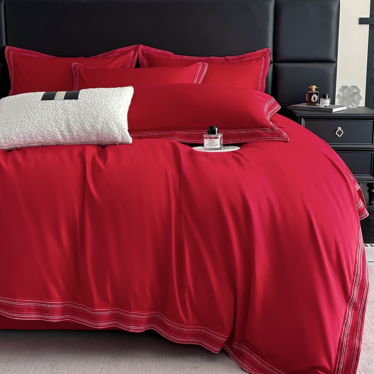 91家纺网 家纺一手货源 找家纺 置顶家纺 2025新款50双股支长绒棉纯棉宽边四件套-米西雅 米西雅-大红