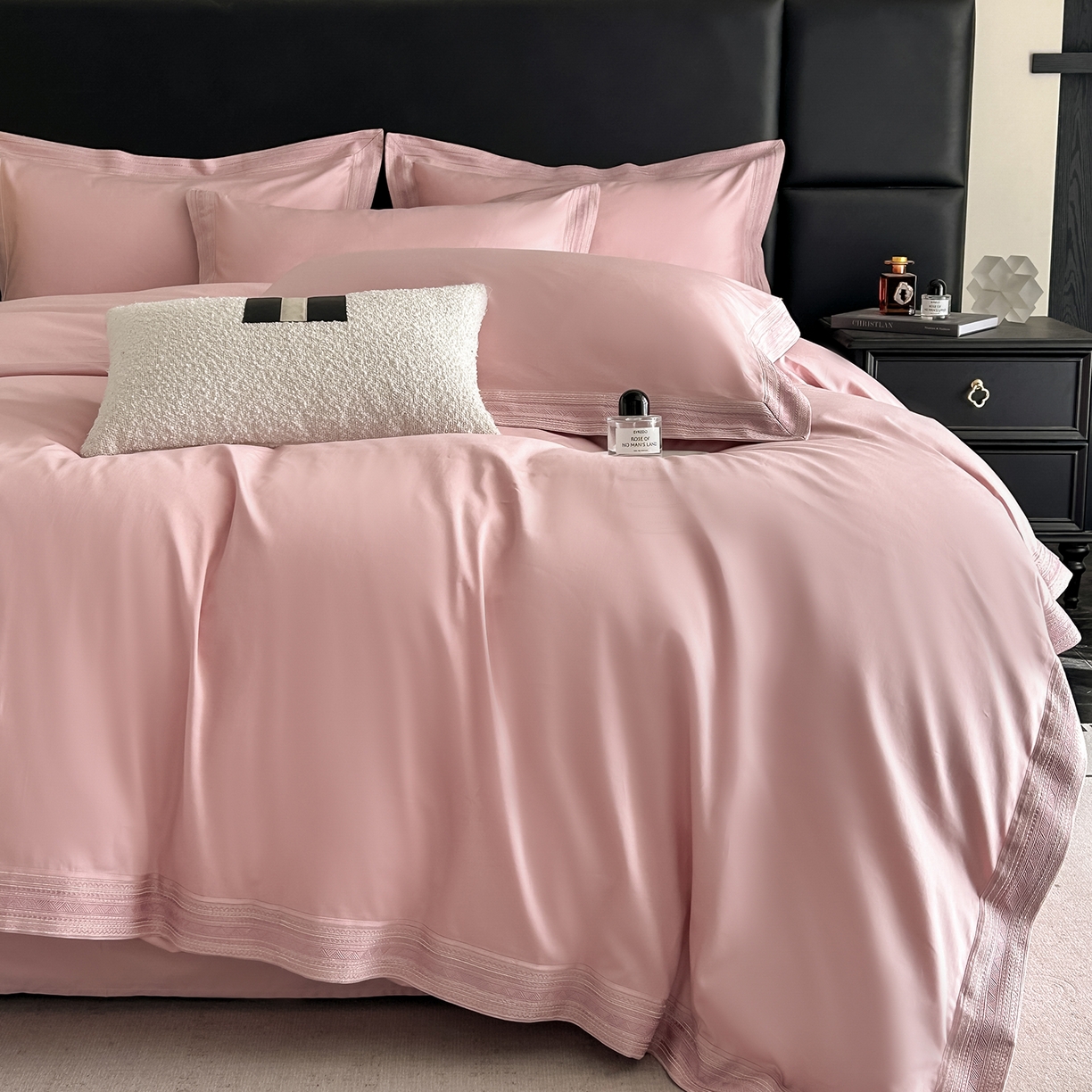 91家纺网 家纺一手货源 找家纺 置顶家纺 2025新款50双股支长绒棉纯棉宽边四件套-米西雅 米西雅-豆沙紫