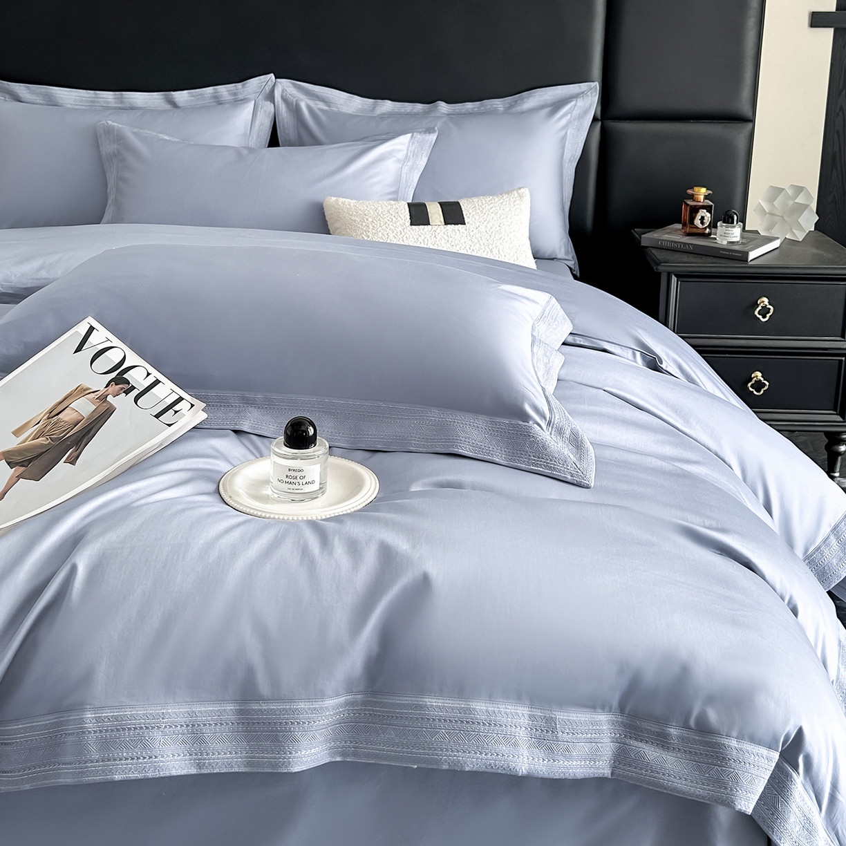 91家纺网 家纺一手货源 找家纺 置顶家纺 2025新款50双股支长绒棉纯棉宽边四件套-米西雅 米西雅-米灰色