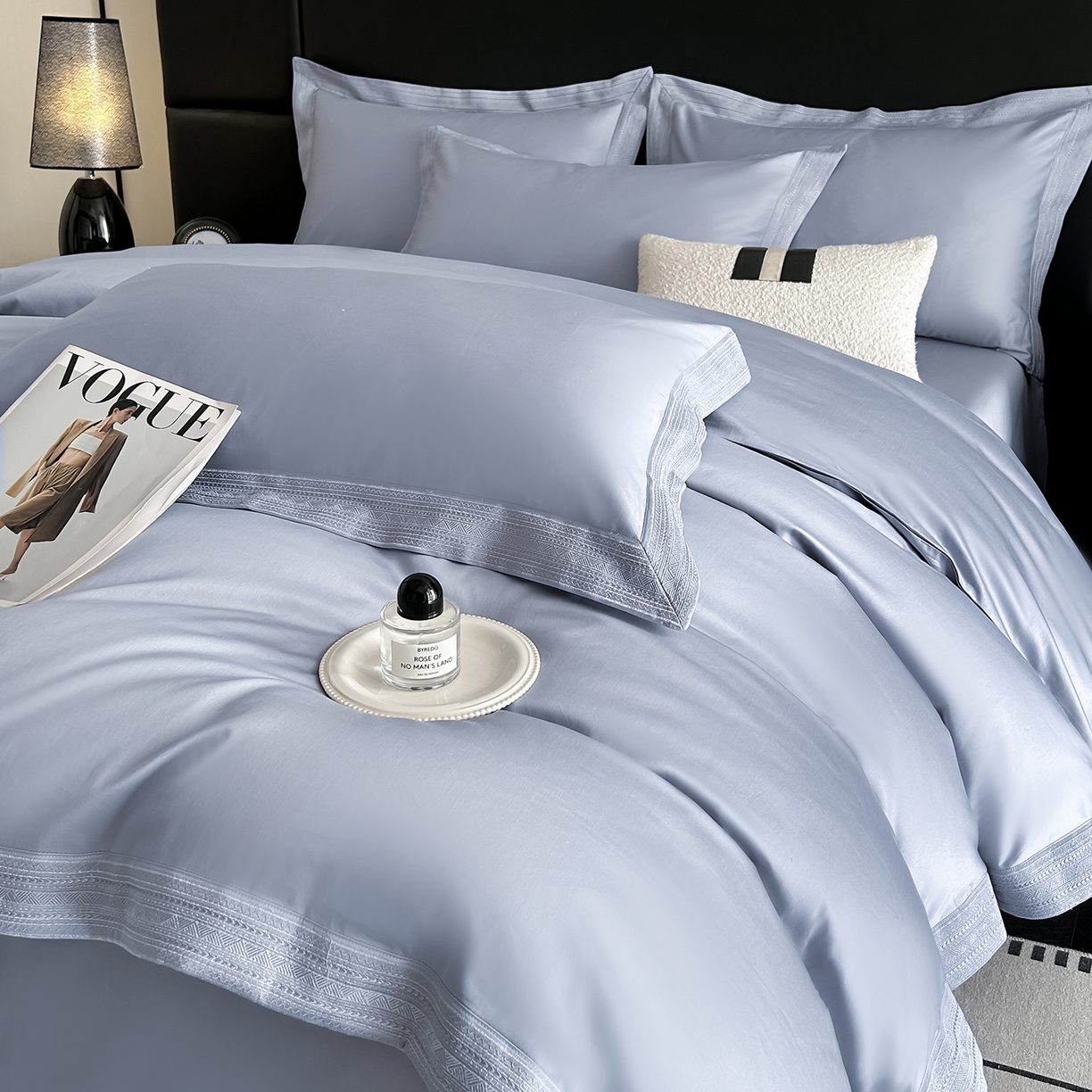 91家纺网 家纺一手货源 找家纺 置顶家纺 2025新款50双股支长绒棉纯棉宽边四件套-米西雅 米西雅-米灰色