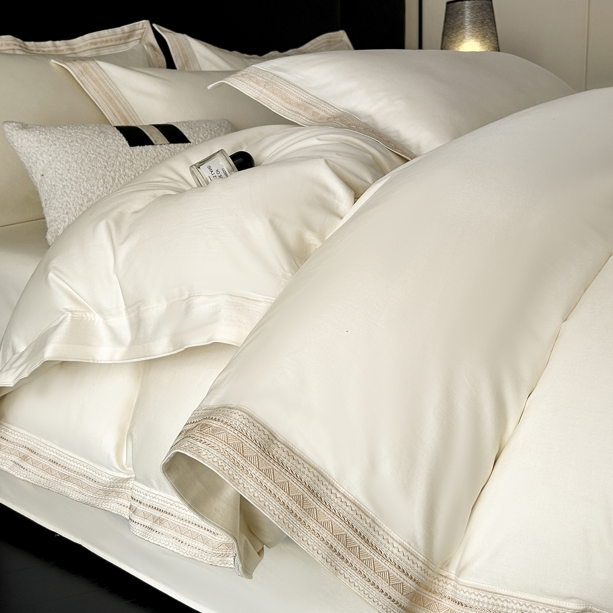 置顶家纺 2025新款50双股支长绒棉纯棉宽边四件套-米西雅 米西雅-奶昔白