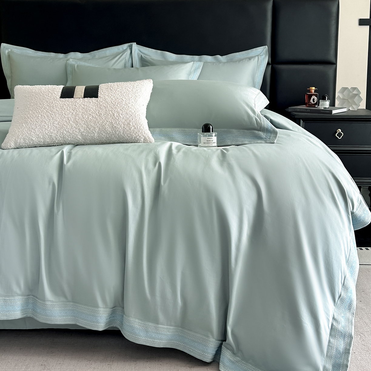 91家纺网 家纺一手货源 找家纺 置顶家纺 2025新款50双股支长绒棉纯棉宽边四件套-米西雅 米西雅-水蓝