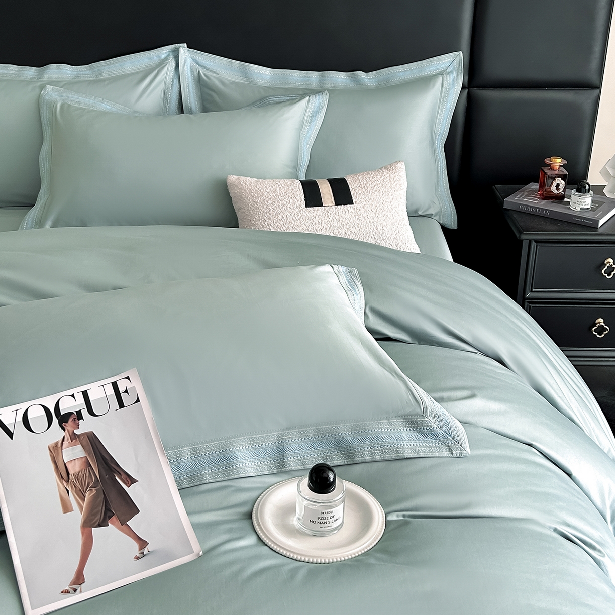 91家纺网 家纺一手货源 找家纺 置顶家纺 2025新款50双股支长绒棉纯棉宽边四件套-米西雅 米西雅-水蓝