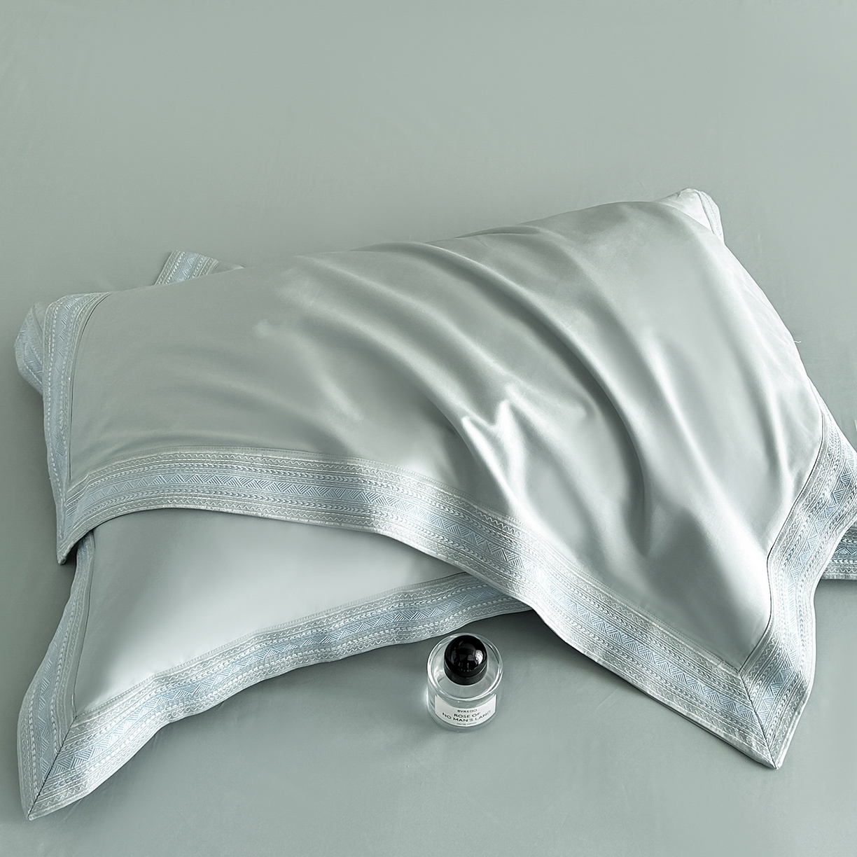 91家纺网 家纺一手货源 找家纺 置顶家纺 2025新款50双股支长绒棉纯棉宽边四件套-米西雅 米西雅-水蓝