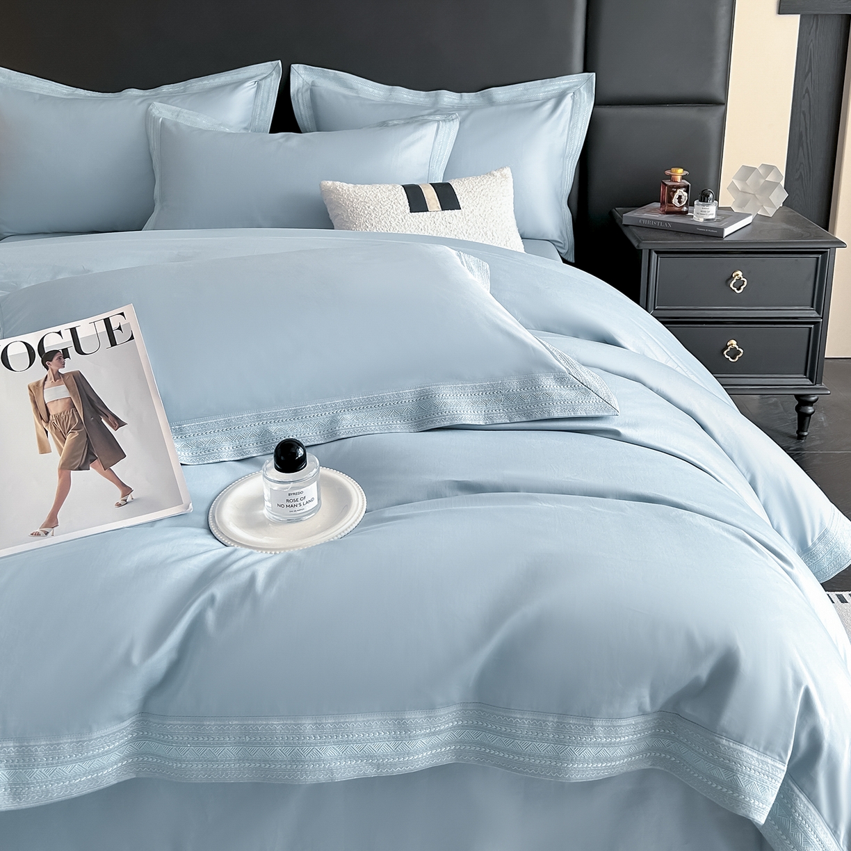 91家纺网 家纺一手货源 找家纺 置顶家纺 2025新款50双股支长绒棉纯棉宽边四件套-米西雅 米西雅-天蓝