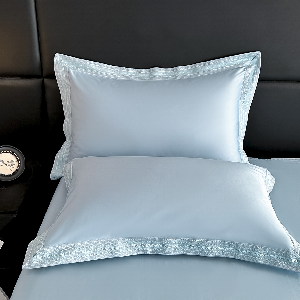 91家纺网 家纺一手货源 找家纺 置顶家纺 2025新款50双股支长绒棉纯棉宽边四件套-米西雅 米西雅-天蓝