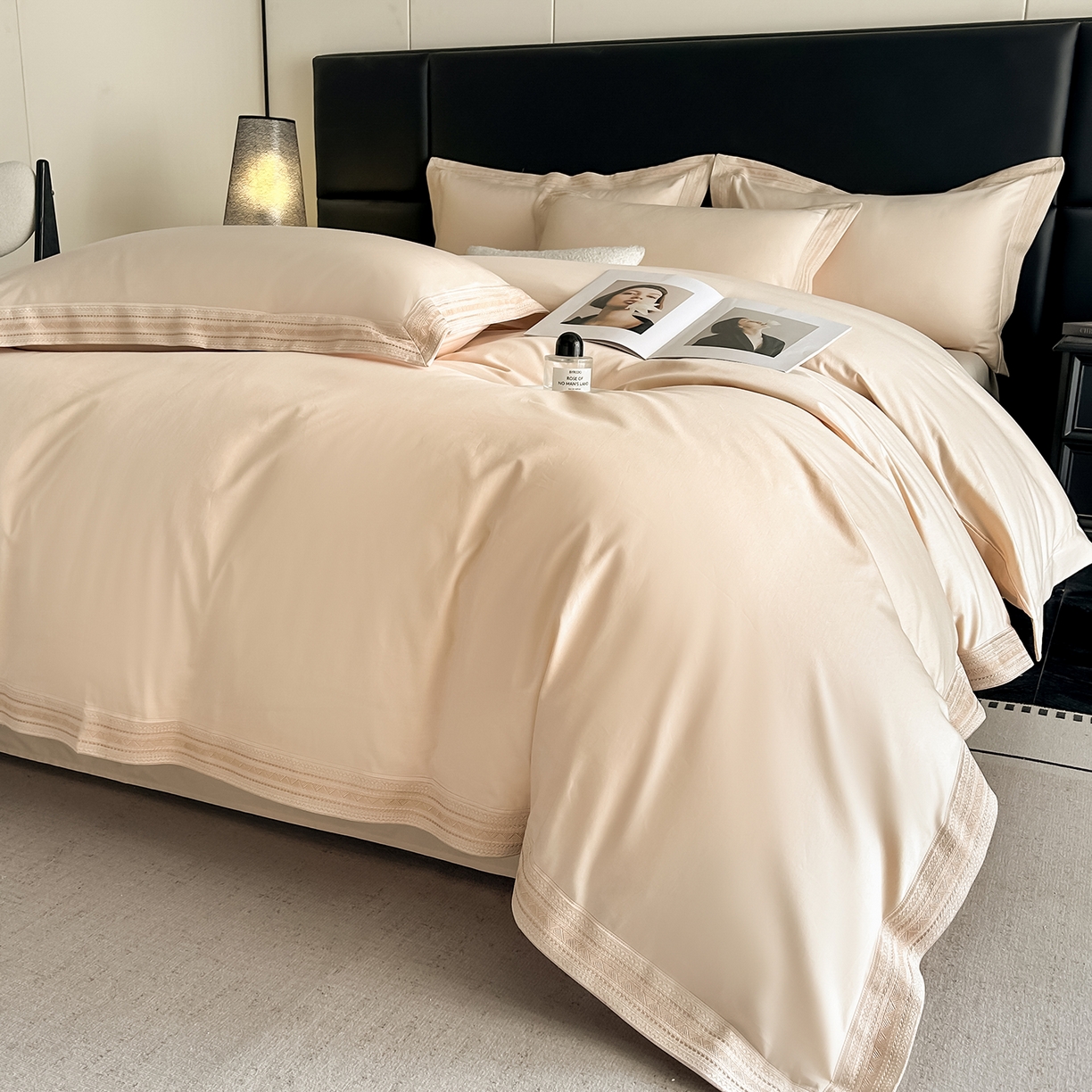 91家纺网 家纺一手货源 找家纺 置顶家纺 2025新款50双股支长绒棉纯棉宽边四件套-米西雅 米西雅-香槟