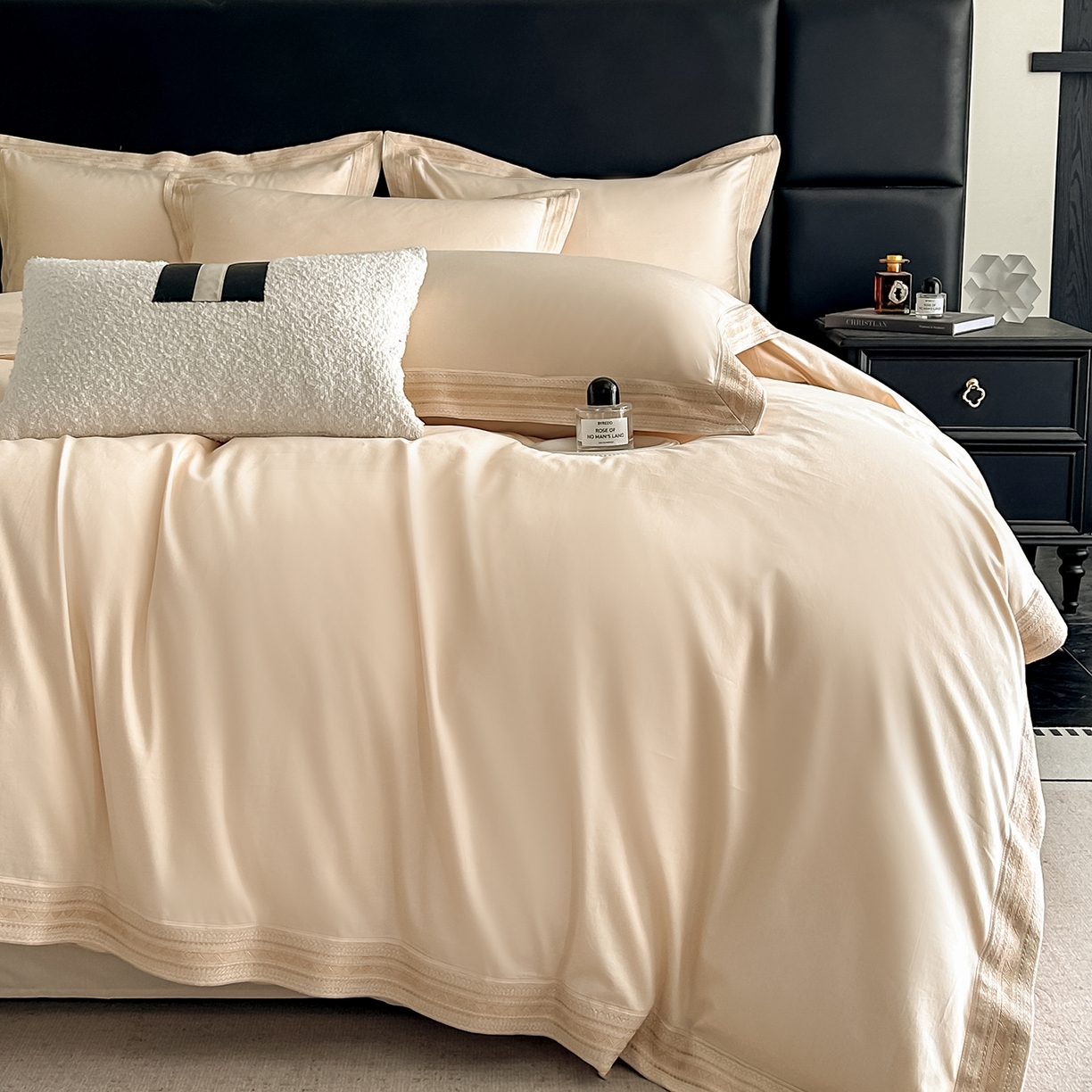 91家纺网 家纺一手货源 找家纺 置顶家纺 2025新款50双股支长绒棉纯棉宽边四件套-米西雅 米西雅-香槟