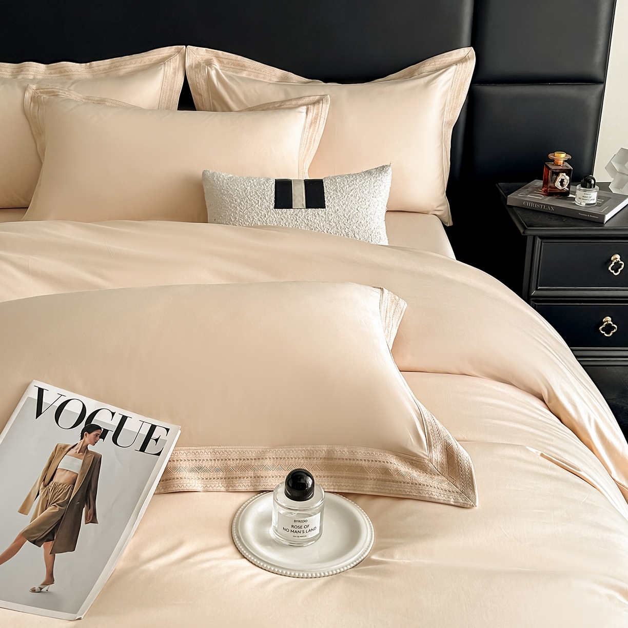 91家纺网 家纺一手货源 找家纺 置顶家纺 2025新款50双股支长绒棉纯棉宽边四件套-米西雅 米西雅-香槟