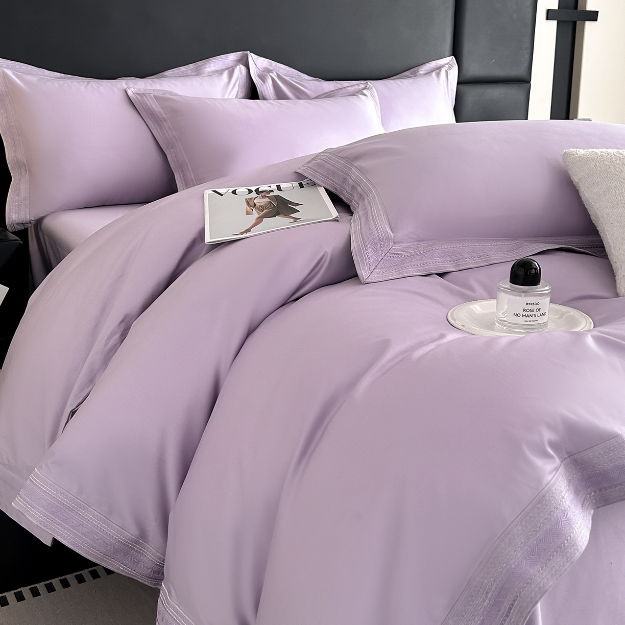 91家纺网 家纺一手货源 找家纺 置顶家纺 2025新款50双股支长绒棉纯棉宽边四件套-米西雅 米西雅-香芋紫