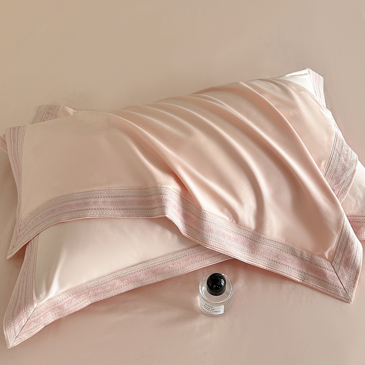 91家纺网 家纺一手货源 找家纺 置顶家纺 2025新款50双股支长绒棉纯棉宽边四件套-米西雅 米西雅-玉色