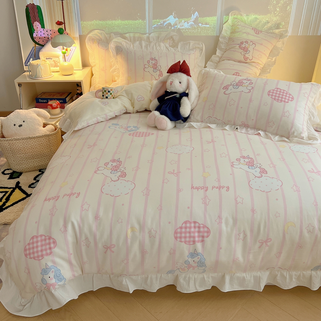 91家纺网 家纺一手货源 找家纺 六巷胡同 2026春夏新款韩系花边款卡通全棉四件套（第二系列）风格一 花边梦幻星河马