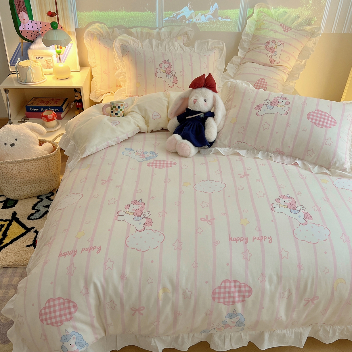 91家纺网 家纺一手货源 找家纺 六巷胡同 2026春夏新款韩系花边款卡通全棉四件套（第二系列）风格一 花边梦幻星河马