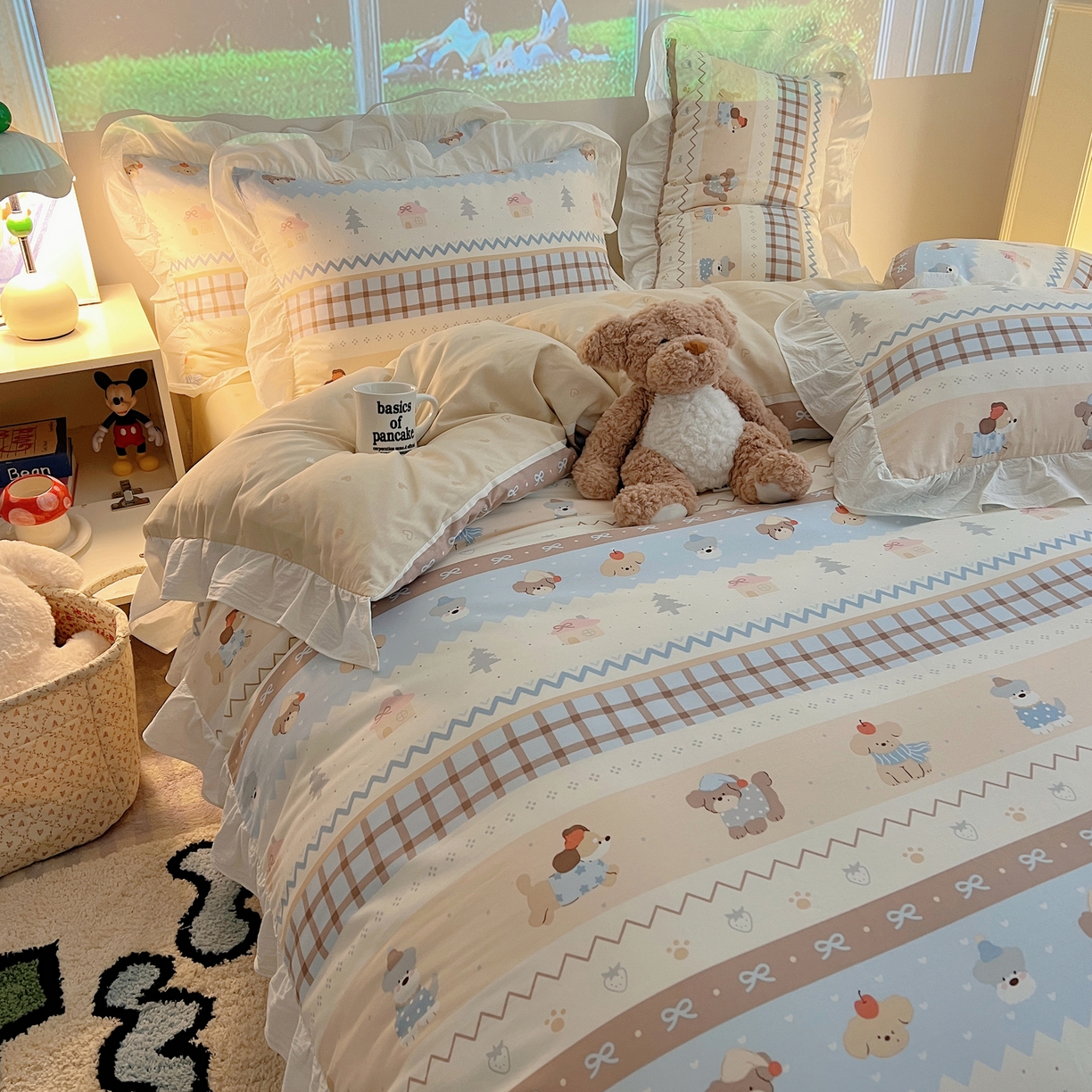 91家纺网 家纺一手货源 找家纺 六巷胡同 2026春夏新款韩系花边款卡通全棉四件套（第二系列）风格一 花边费尔岛狗狗