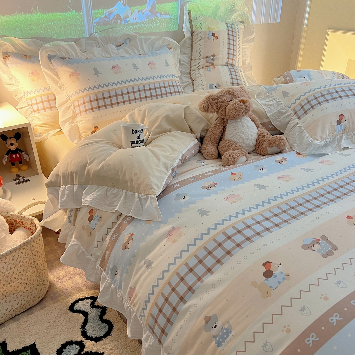 91家纺网 家纺一手货源 找家纺 六巷胡同 2026春夏新款韩系花边款卡通全棉四件套（第二系列）风格一 花边费尔岛狗狗