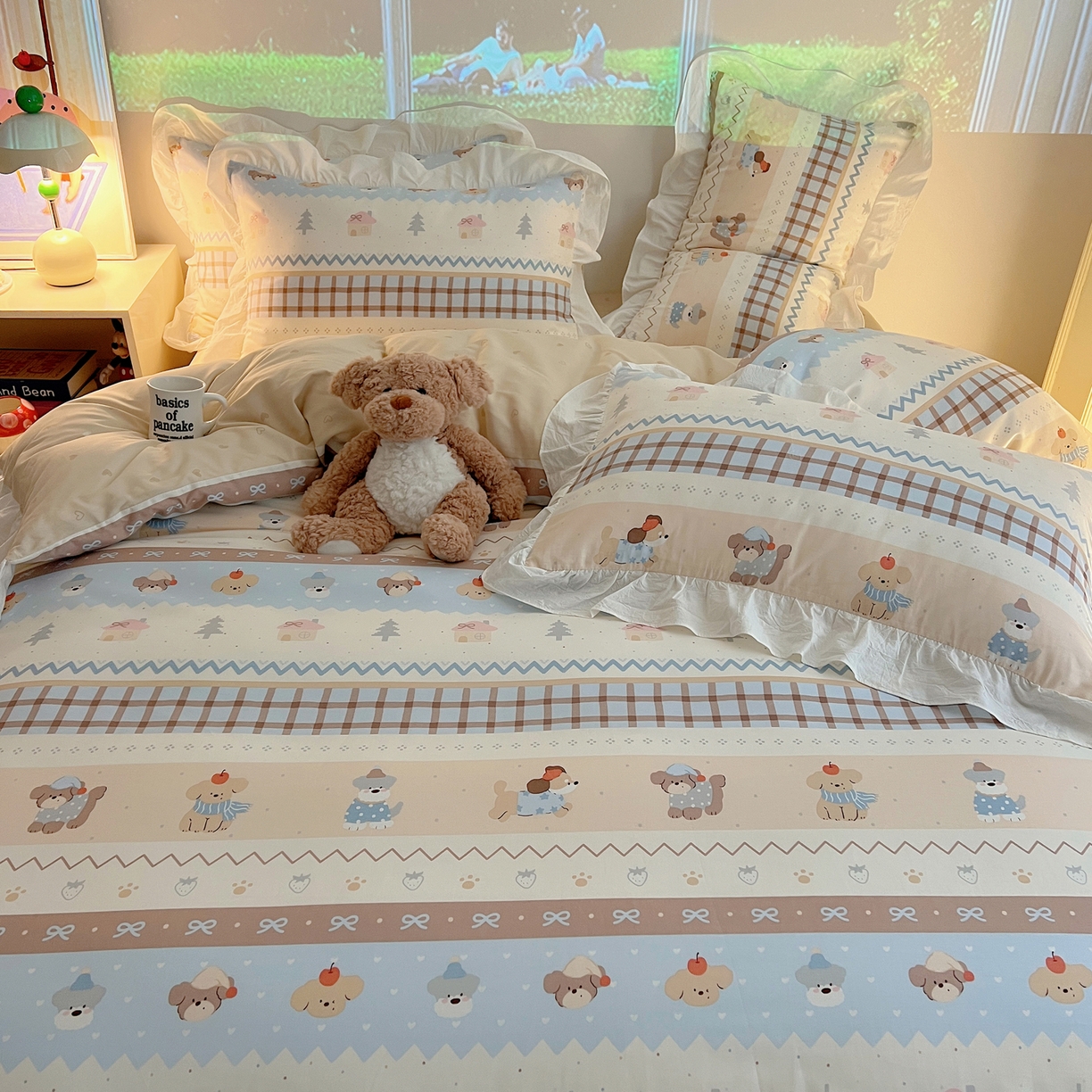 91家纺网 家纺一手货源 找家纺 六巷胡同 2026春夏新款韩系花边款卡通全棉四件套（第二系列）风格一 花边费尔岛狗狗