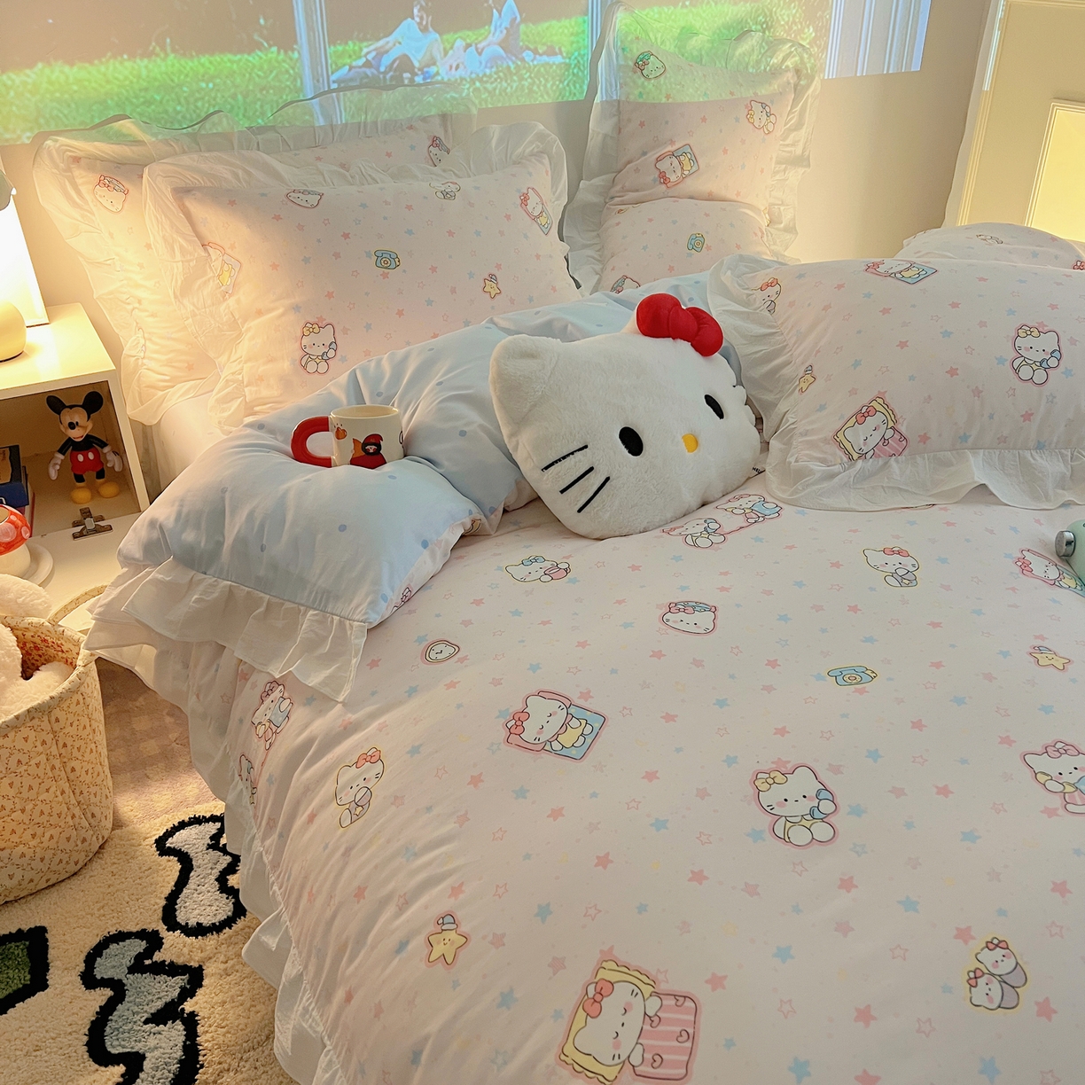 91家纺网 家纺一手货源 找家纺 六巷胡同 2026春夏新款韩系花边款卡通全棉四件套（第二系列）风格一 花边粉星闺蜜喵