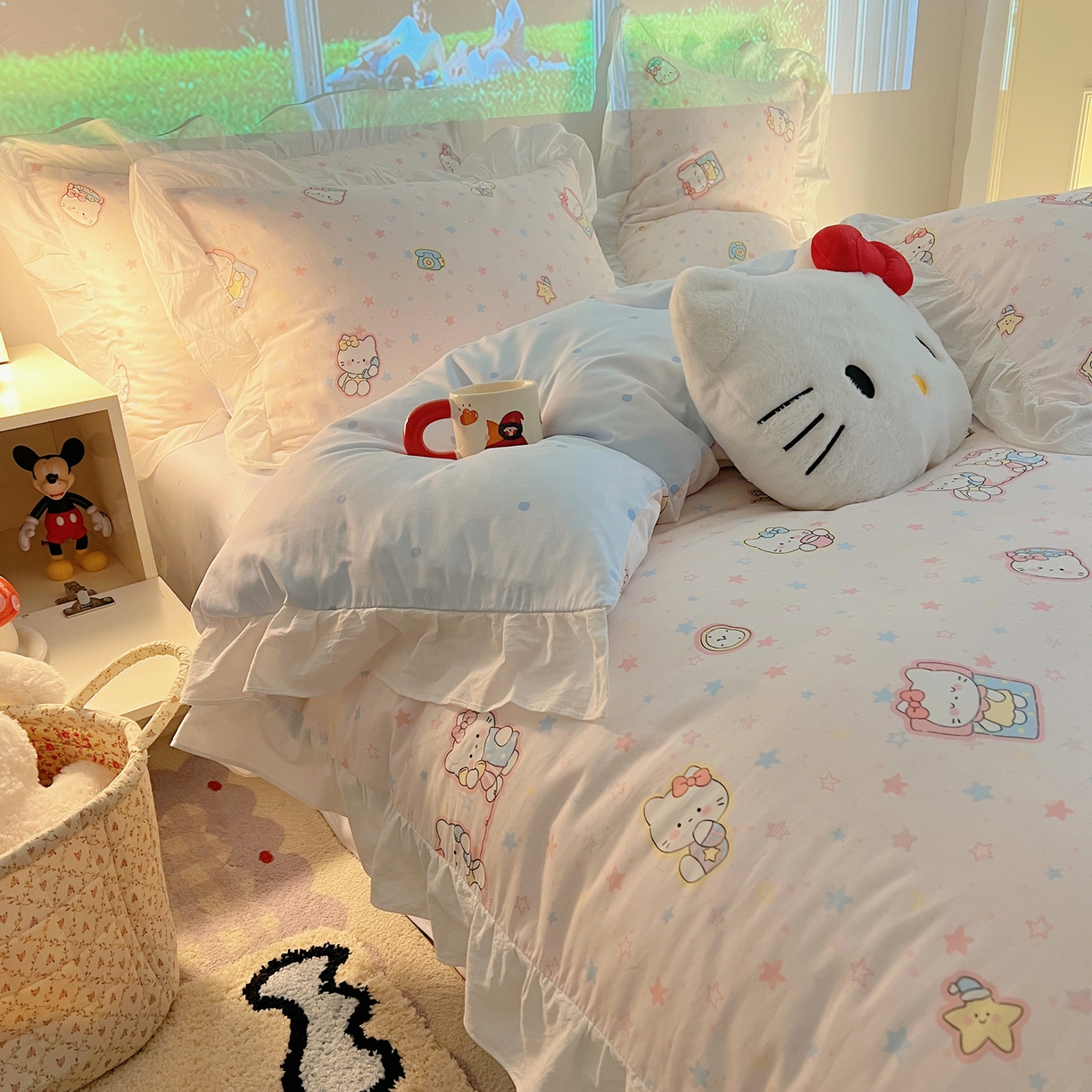 91家纺网 家纺一手货源 找家纺 六巷胡同 2026春夏新款韩系花边款卡通全棉四件套（第二系列）风格一 花边粉星闺蜜喵