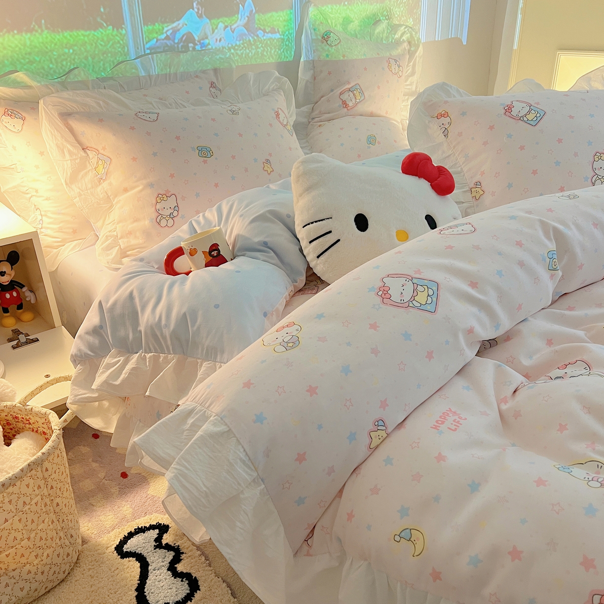 91家纺网 家纺一手货源 找家纺 六巷胡同 2026春夏新款韩系花边款卡通全棉四件套（第二系列）风格一 花边粉星闺蜜喵