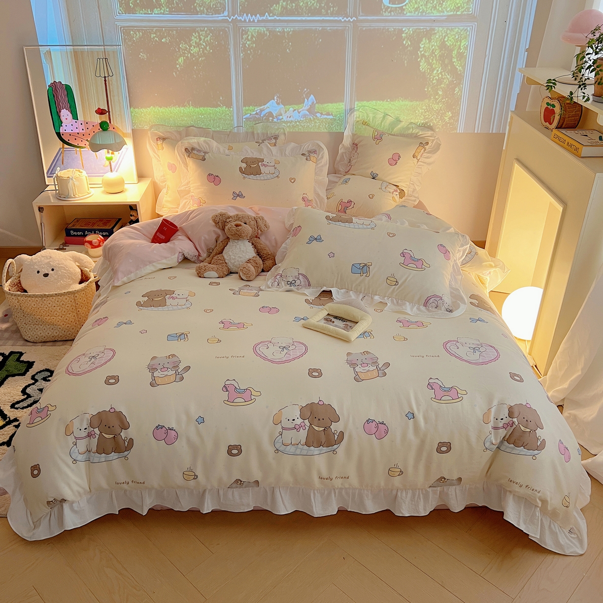 91家纺网 家纺一手货源 找家纺 六巷胡同 2026春夏新款韩系花边款卡通全棉四件套（第二系列）风格一 花边狗狗轰趴记