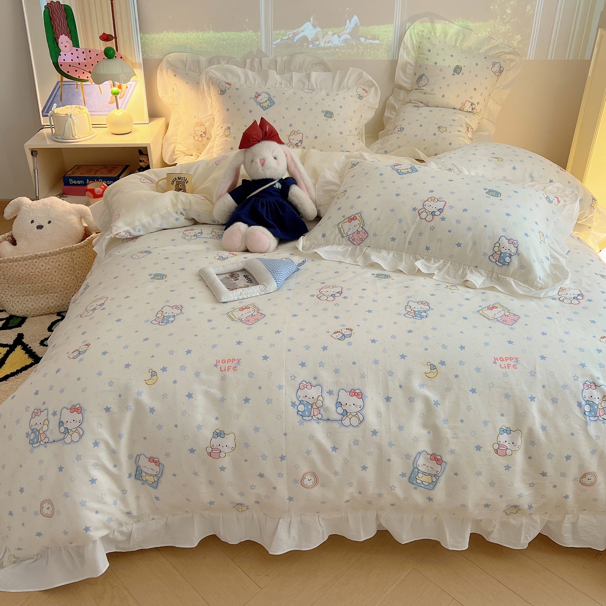 91家纺网 家纺一手货源 找家纺 六巷胡同 2026春夏新款韩系花边款卡通全棉四件套（第二系列）风格一 花边蓝星电话喵