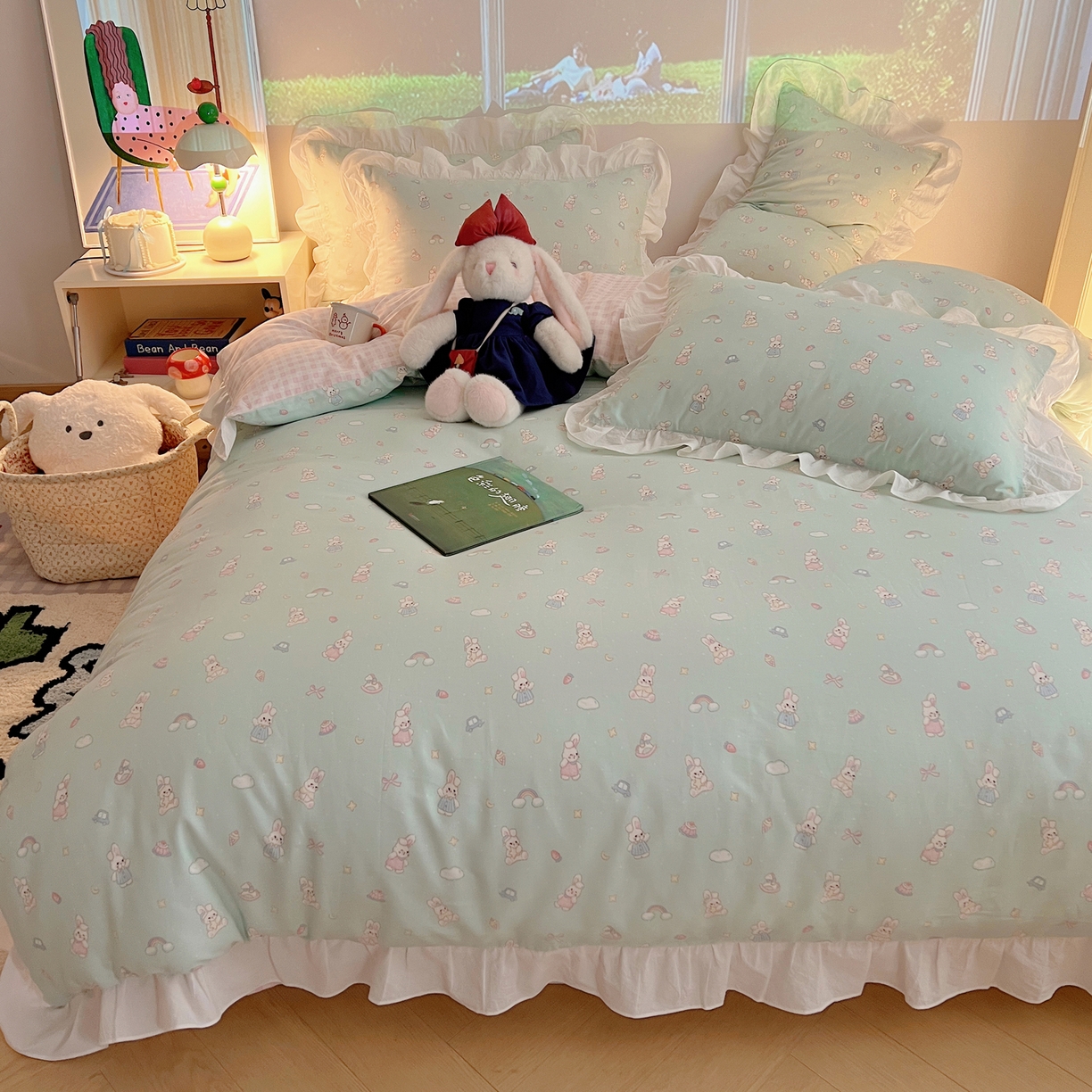 91家纺网 家纺一手货源 找家纺 六巷胡同 2026春夏新款韩系花边款卡通全棉四件套（第二系列）风格一 花边萝莉邦尼兔