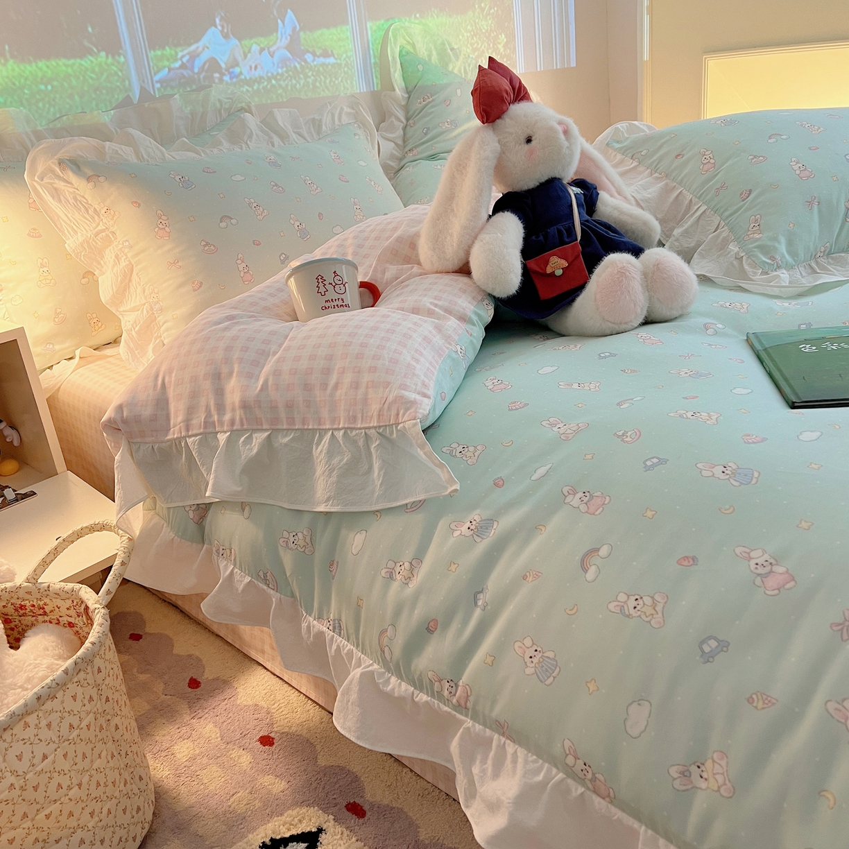 91家纺网 家纺一手货源 找家纺 六巷胡同 2026春夏新款韩系花边款卡通全棉四件套（第二系列）风格一 花边萝莉邦尼兔