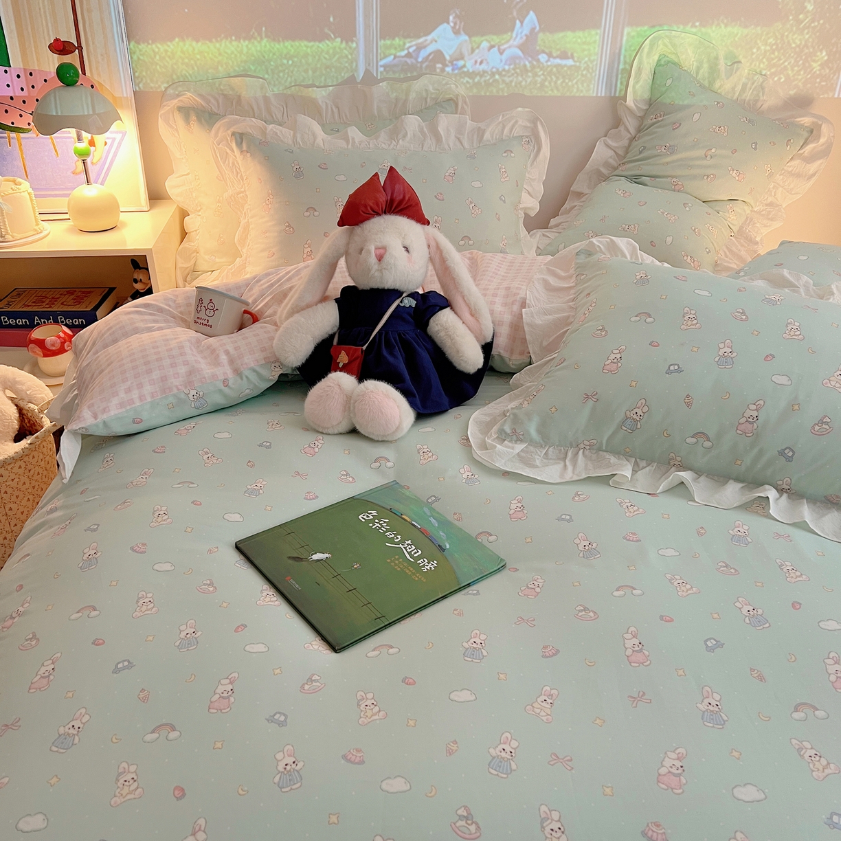 91家纺网 家纺一手货源 找家纺 六巷胡同 2026春夏新款韩系花边款卡通全棉四件套（第二系列）风格一 花边萝莉邦尼兔