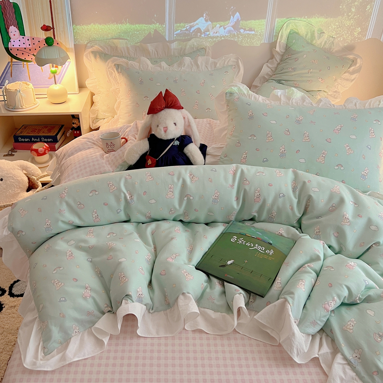 91家纺网 家纺一手货源 找家纺 六巷胡同 2026春夏新款韩系花边款卡通全棉四件套（第二系列）风格一 花边萝莉邦尼兔