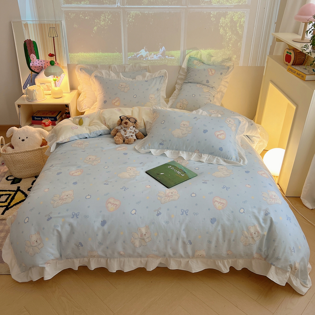 91家纺网 家纺一手货源 找家纺 六巷胡同 2026春夏新款韩系花边款卡通全棉四件套（第二系列）风格一 花边萌趣小飞犬