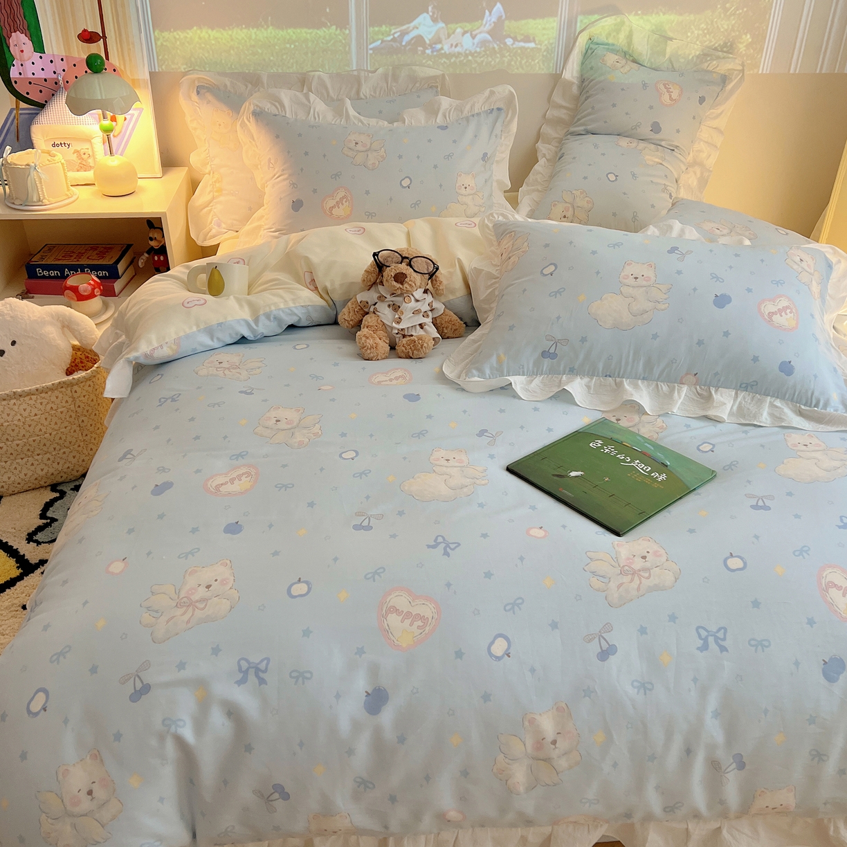 91家纺网 家纺一手货源 找家纺 六巷胡同 2026春夏新款韩系花边款卡通全棉四件套（第二系列）风格一 花边萌趣小飞犬