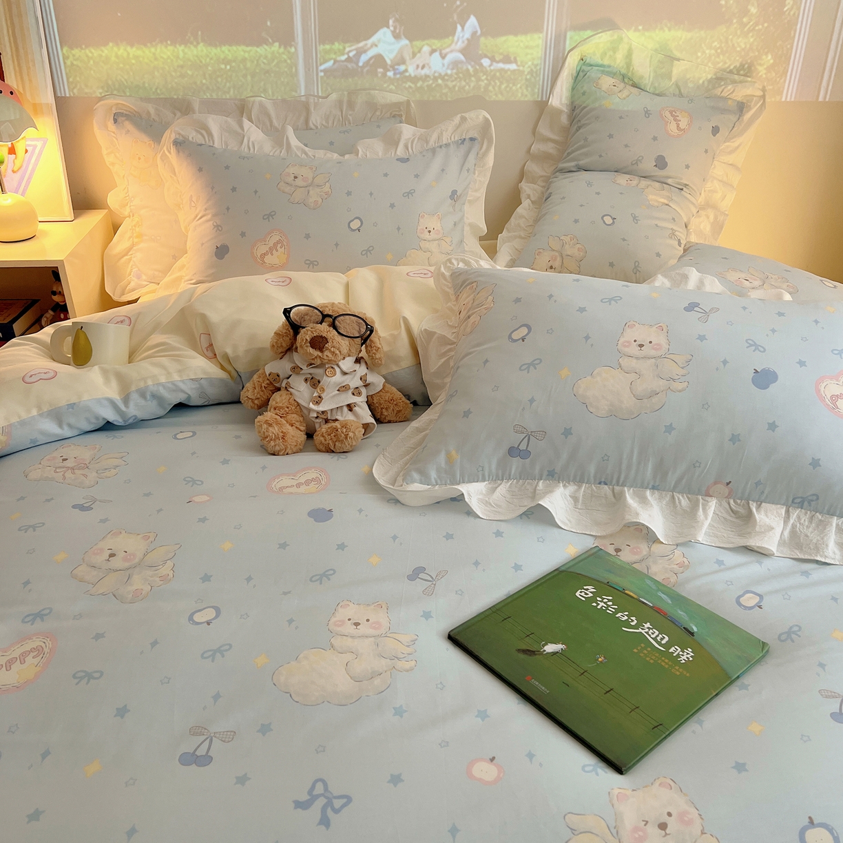 91家纺网 家纺一手货源 找家纺 六巷胡同 2026春夏新款韩系花边款卡通全棉四件套（第二系列）风格一 花边萌趣小飞犬