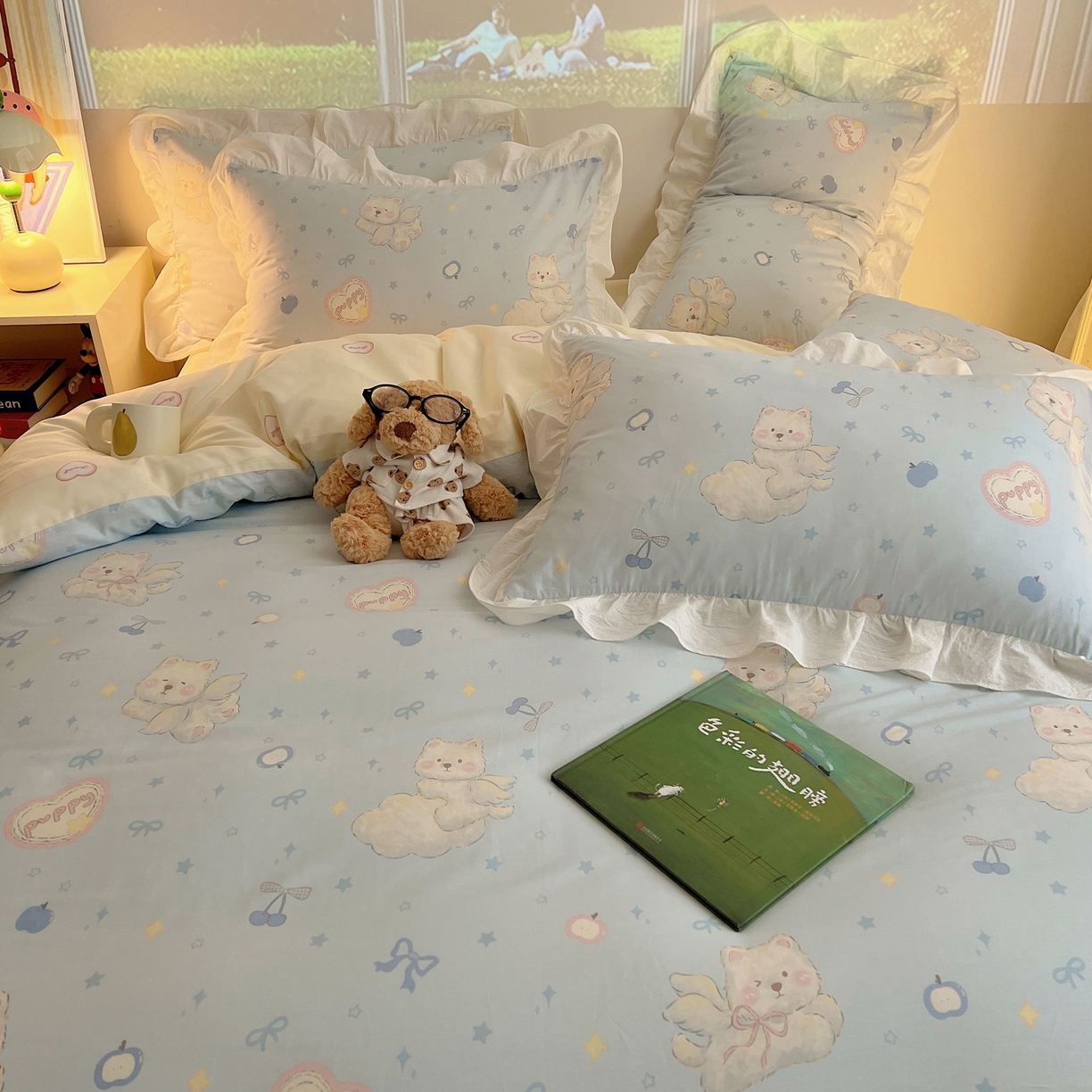 91家纺网 家纺一手货源 找家纺 六巷胡同 2026春夏新款韩系花边款卡通全棉四件套（第二系列）风格一 花边萌趣小飞犬