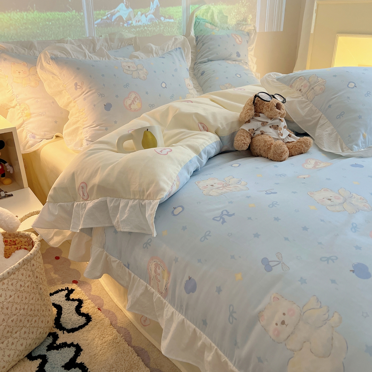 91家纺网 家纺一手货源 找家纺 六巷胡同 2026春夏新款韩系花边款卡通全棉四件套（第二系列）风格一 花边萌趣小飞犬