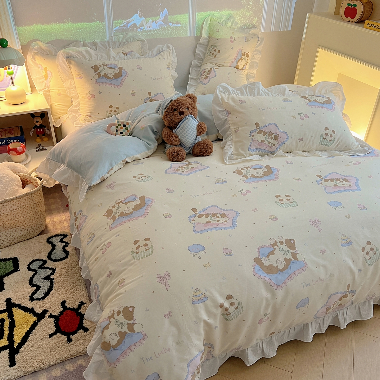 91家纺网 家纺一手货源 找家纺 六巷胡同 2026春夏新款韩系花边款卡通全棉四件套（第二系列）风格一 花边慵懒猫咪崽