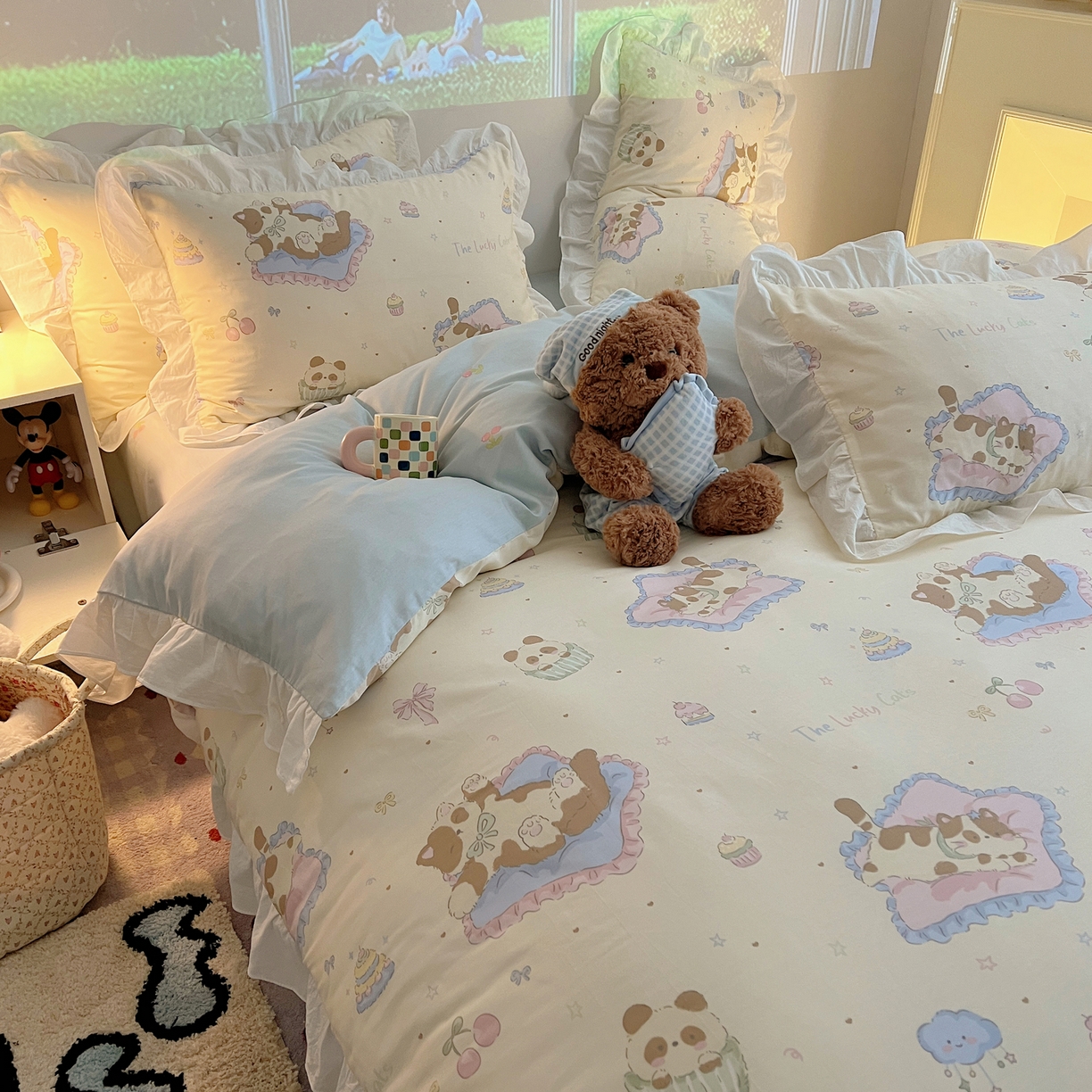 91家纺网 家纺一手货源 找家纺 六巷胡同 2026春夏新款韩系花边款卡通全棉四件套（第二系列）风格一 花边慵懒猫咪崽