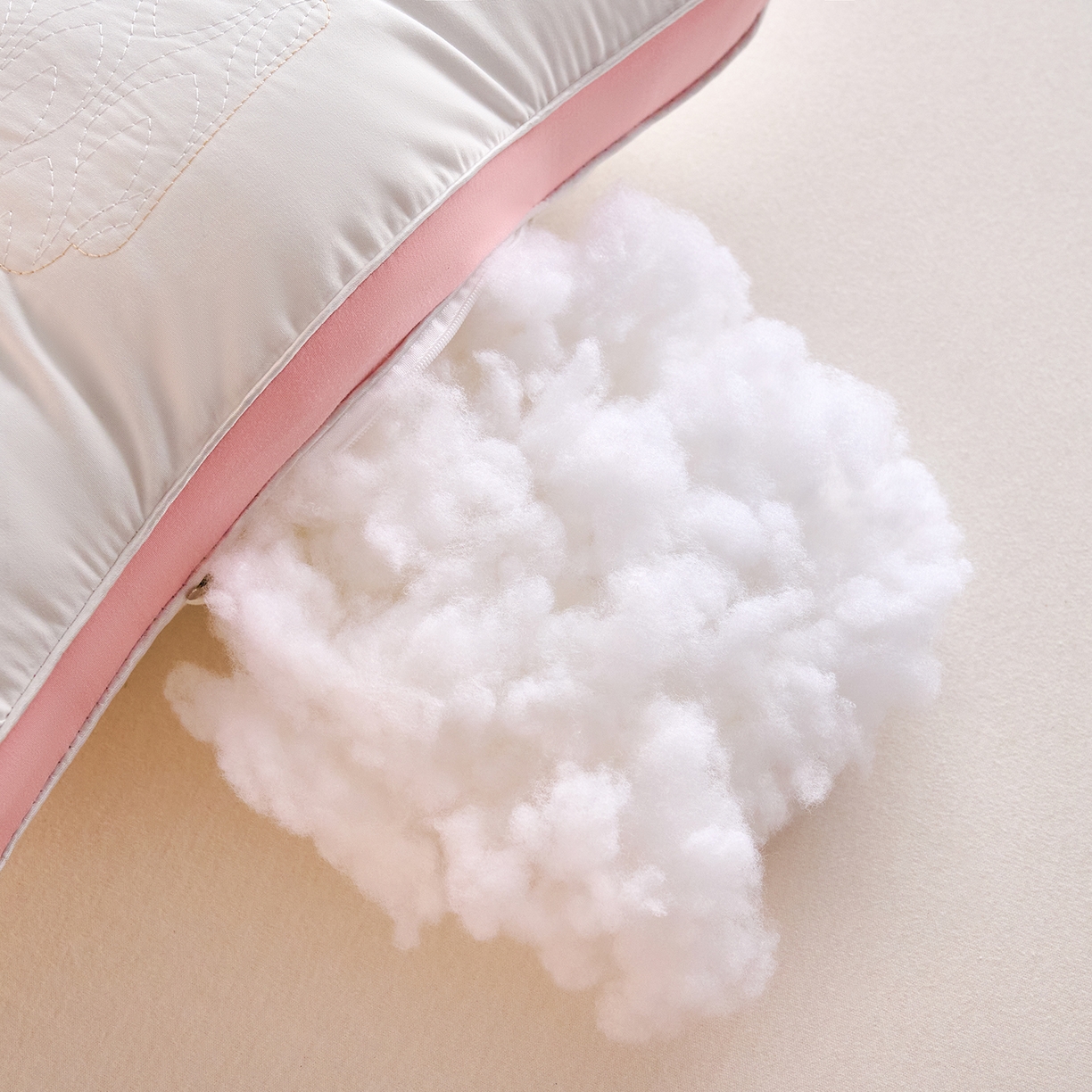 91家纺网 家纺一手货源 找家纺 鼎晟纺 2026新款驼绒蛋白护颈枕学生枕头成人枕芯 驼绒蛋白-中枕-单只装