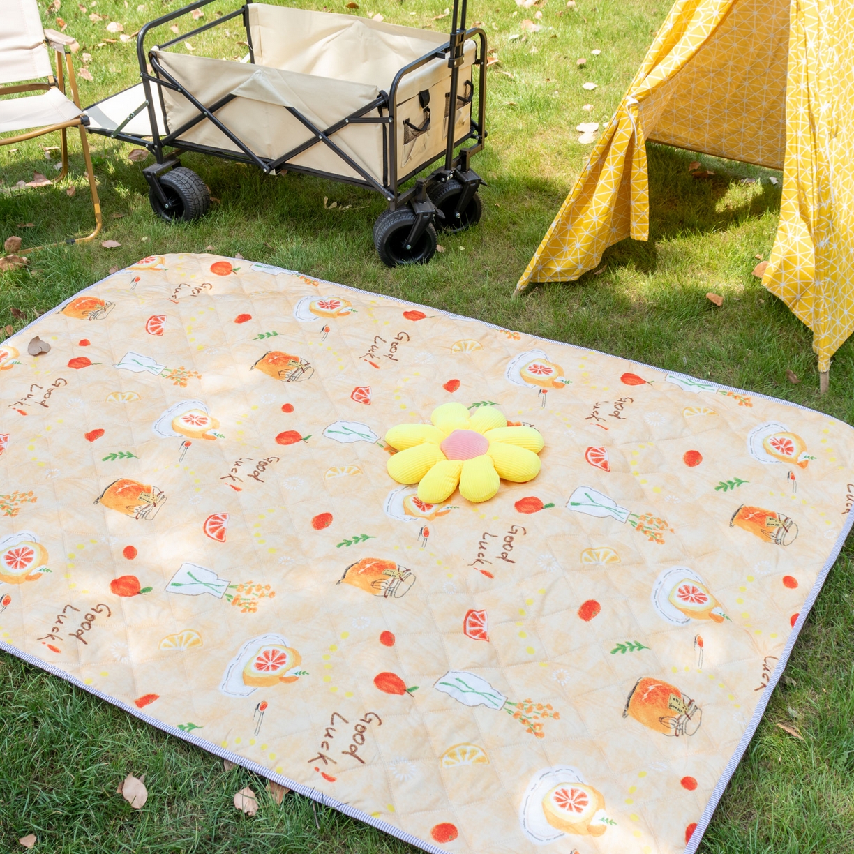 91家纺网 家纺一手货源 找家纺 欣宜家纺 2025新款铝底防水野餐垫防潮宝宝地垫爬爬垫露营垫帐篷垫 橘子酱